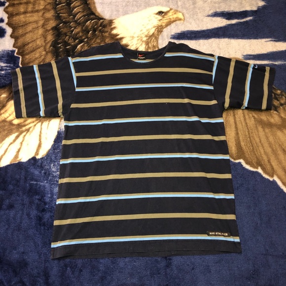 Vintage Nike stripes shirt - Picture 1 of 4